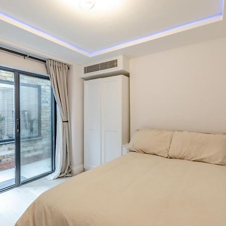 Modern Garden Flat With Private Parking Apartment ลอนดอน ภายนอก รูปภาพ