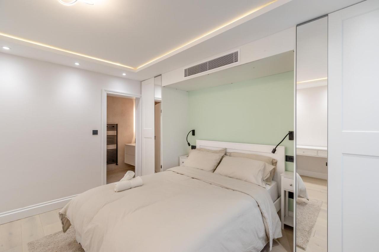 Modern Garden Flat With Private Parking Apartment ลอนดอน ภายนอก รูปภาพ