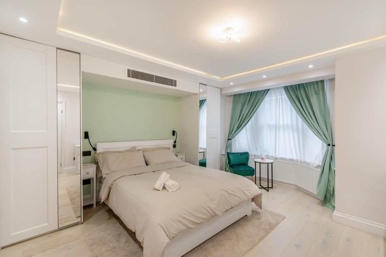Modern Garden Flat With Private Parking Apartment ลอนดอน ภายนอก รูปภาพ