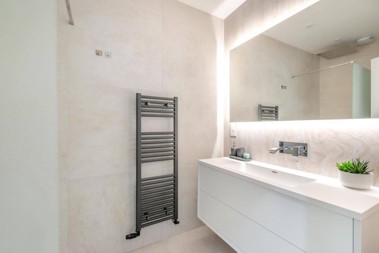Modern Garden Flat With Private Parking Apartment ลอนดอน ภายนอก รูปภาพ