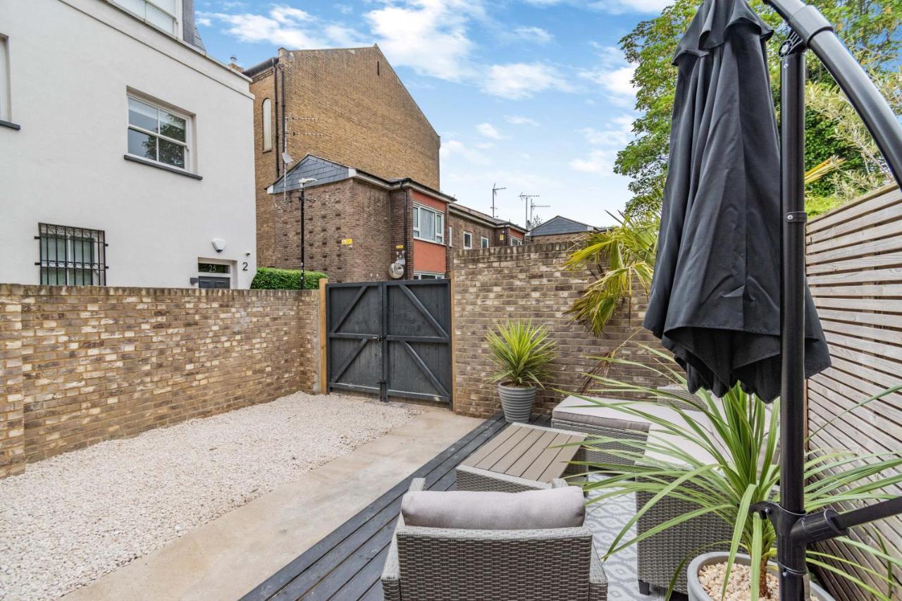 Modern Garden Flat With Private Parking Apartment ลอนดอน ภายนอก รูปภาพ